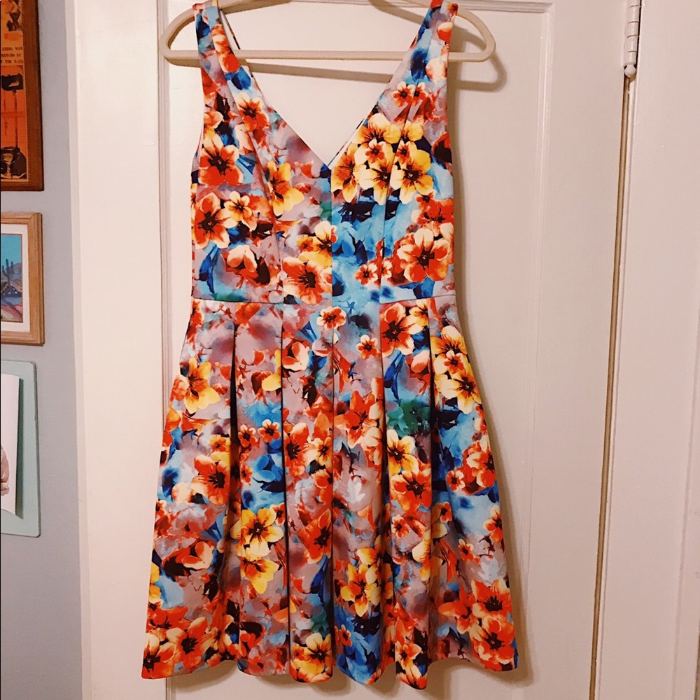Betsey Johnson floral dress with pockets